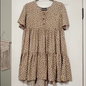 Cute flowy dress beige with white polka dots